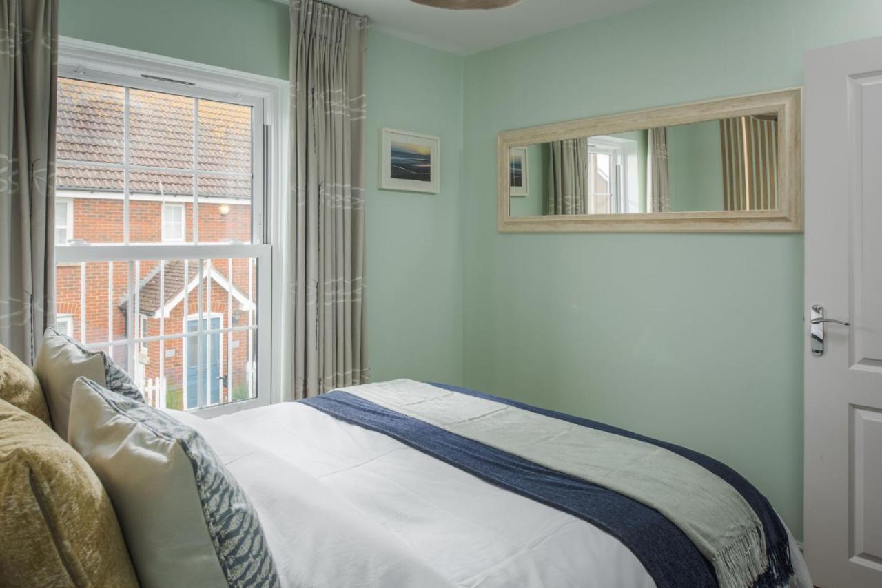Tradewinds Villa Camber Екстериор снимка
