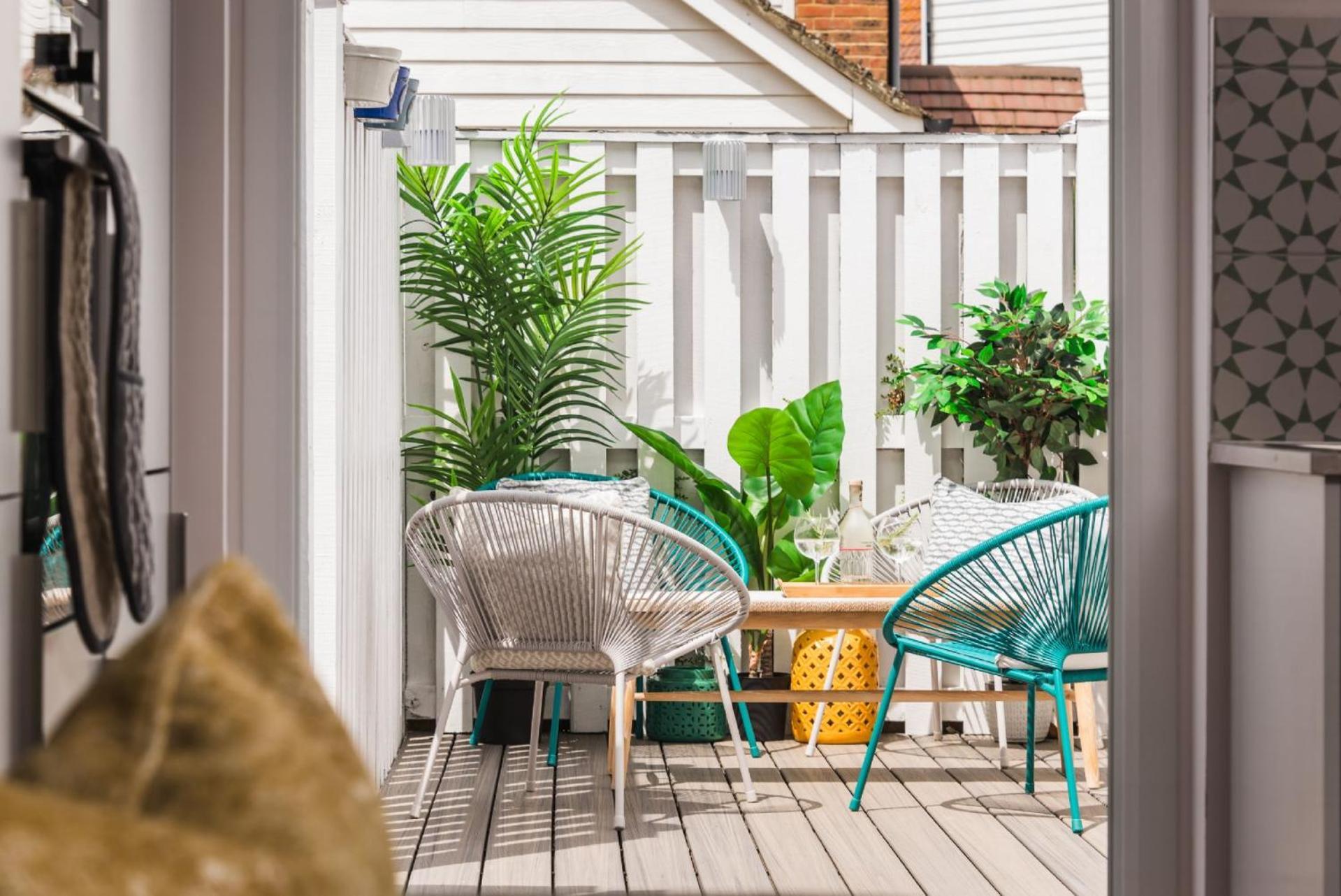 Tradewinds Villa Camber Екстериор снимка